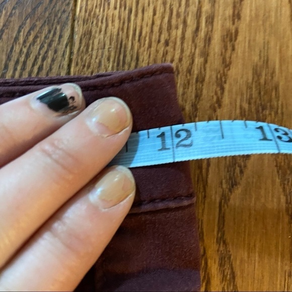 🛍️3/$30 H&M divided high waisted burgundy jeans  in size 4 - Picture 6 of 8